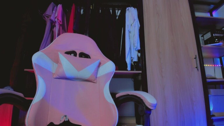 KhloePayton's Streamate show and profile