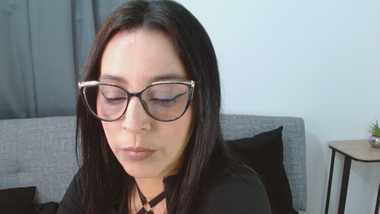 nat4youlove's Streamate show and profile