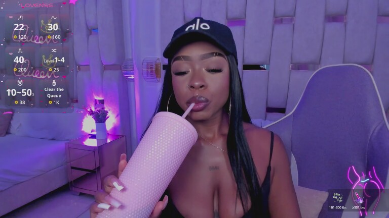 miiaschwarz's Streamate show and profile