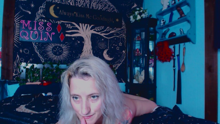 MissQuinCam's Streamate show and profile