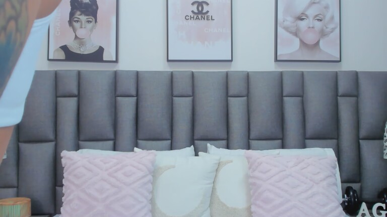 AmberrGreey's Streamate show and profile