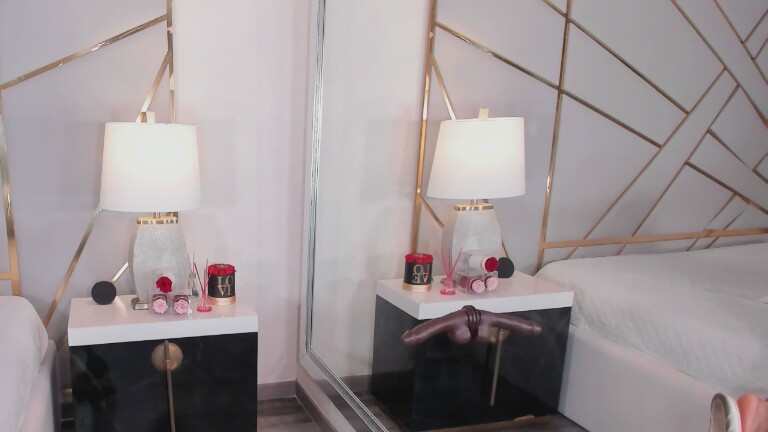 KiraHill's Streamate show and profile