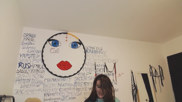 SYIA's Streamate show and profile