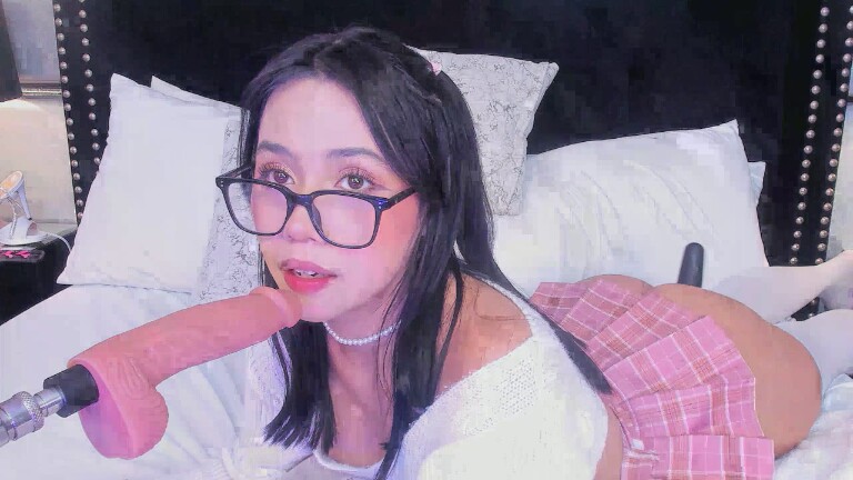 EmilyBlack69's Streamate show and profile