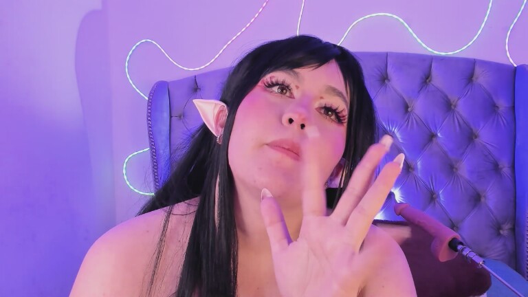 SummerLuna's Streamate show and profile