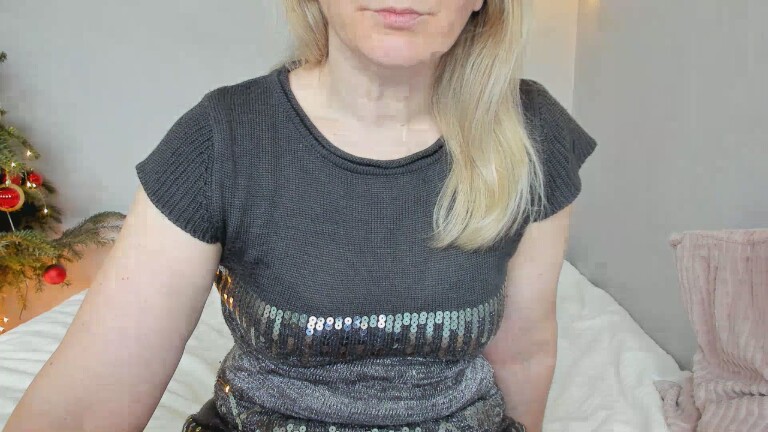 XxSweety_GirlxX's Streamate show and profile