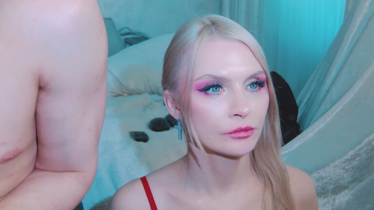 DenLina's Streamate show and profile