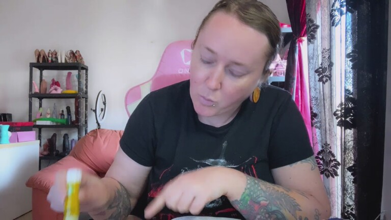 GoddessKisica's Streamate show and profile