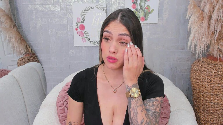 SaraBacker's Streamate show and profile