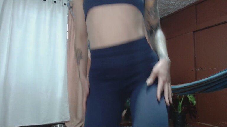 VicktoriaLou's Streamate show and profile