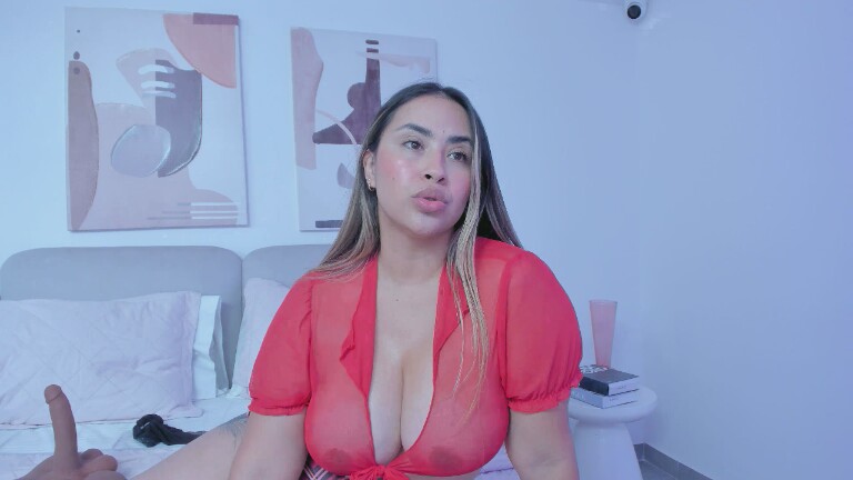 MaraMoore's Streamate show and profile