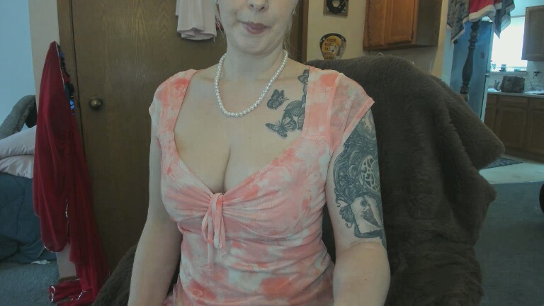Hottyhousewife18's Streamate show and profile