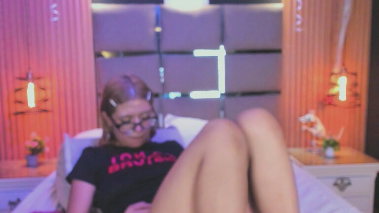 Alana_WaIker's Streamate show and profile